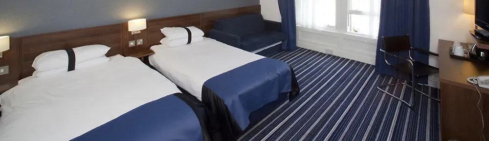 Piries Hotel Edinburg 3*,